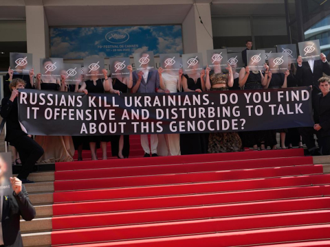 Ουκρανοί παραγωγοί στις Κάννες: «Το βρίσκετε προσβλητικό ή ενοχλητικό να μιλάμε γι' αυτή τη γενοκτονία;»
