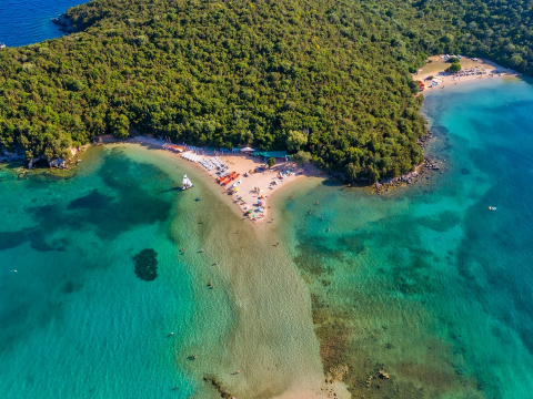 5 προορισμοί στην ηπειρωτική Ελλάδα για διακοπές σαν σε νησί