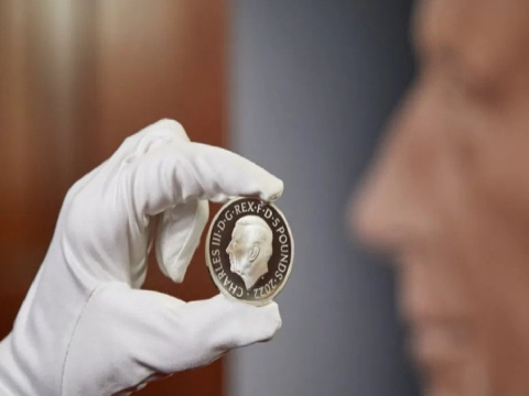 Βασιλιάς Κάρολος: Αποκαλύφθηκε το πορτρέτο που θα μπει στα νέα νομίσματα