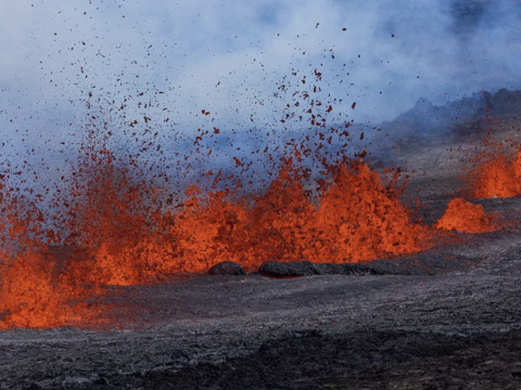 Χαβάη: Ξύπνησε το μεγαλύτερο ηφαίστειο του κόσμου Mauna Loa - Το απίθανο βίντεο