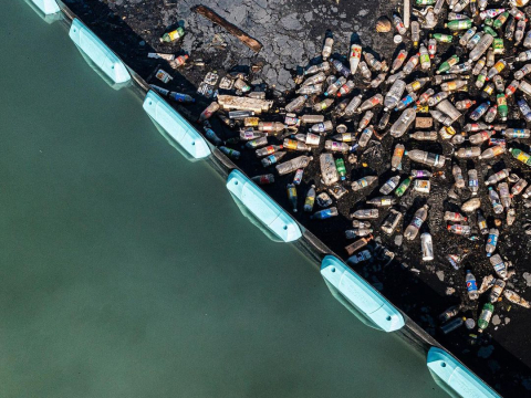 Ocean Cleanup: 19χρονος καθαρίζει τους ωκεανούς μέχρι να αφαιρέσει 88.000 τόνους πλαστικών