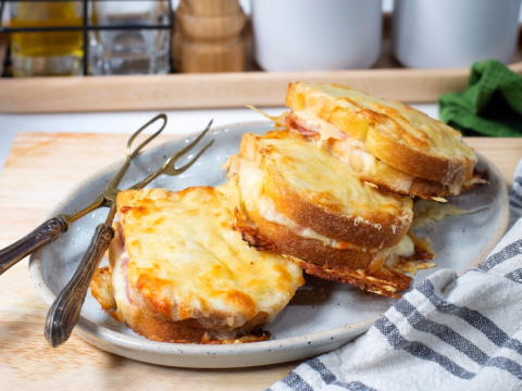 Croque Monsieur: Η συνταγή για το απόλυτο γαλλικό τοστ 