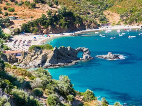 5 ωραίες παραλίες για μονοήμερες εκδρομές από την Αθήνα