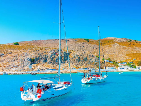 7 «ψαγμένα» ελληνικά νησιά για διακοπές μακριά από τα πάντα