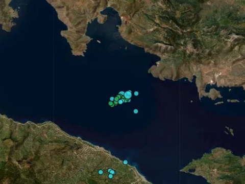 Ο Άκης Τσελέντης εξηγεί τι συμβαίνει με το ρήγμα στον Κορινθιακό