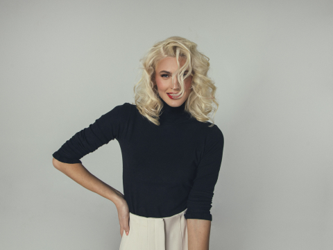 Timeless Revival: Το JennyGr και το Pantene αναβιώνουν τέσσερα hair icons - Starring Katy Gramma
