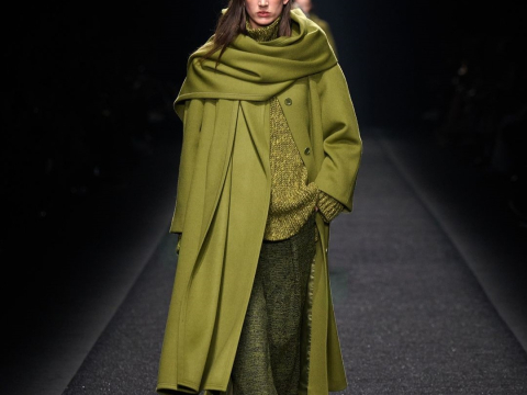 Milan Fashion Week: Η νέα γυναίκα της Alberta Ferretti και το σκοτεινό boho της Etro