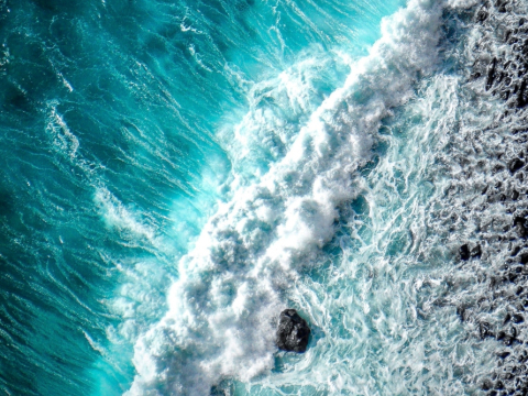 Οι πιο επικίνδυνες θάλασσες στον κόσμο - Πελώρια κύματα, πειρατές και ναυτικά «τροχαία»
