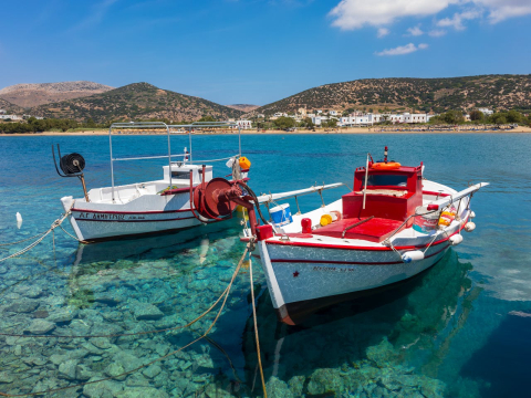 7 «ψαγμένα» ελληνικά νησιά για διακοπές μακριά από τα πάντα