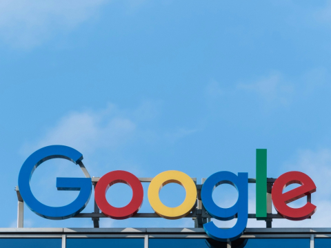 Καταδίκη - σταθμός των Meta και Google στις ΗΠΑ για εθιστικούς αλγορίθμους