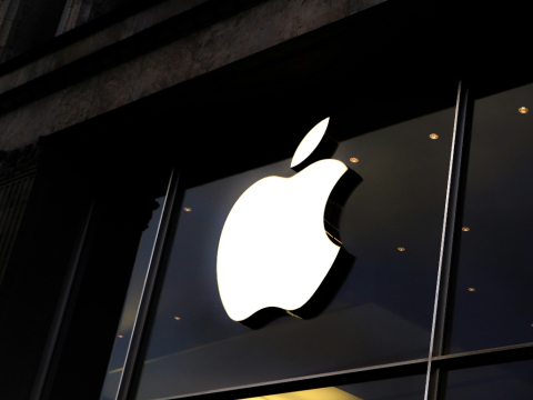 Η Apple θα αυξήσει τις τιμές στα iPhone και δεν «φταίνε» οι δασμοί