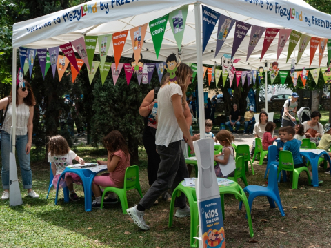 Η Frezyderm χάρισε χρώμα και χαμόγελα στο Family Event by Liquid Media