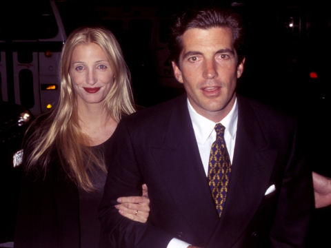 Τζον Φ. Κένεντι και Καρολίν Μπεσέτ: Η ιστορία τους έγινε σειρά και είναι ό,τι καλύτερο θα δεις αυτές τις μέρες