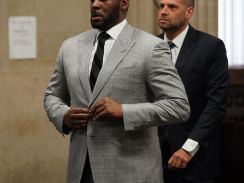 Ο R. Kelly ισχυρίστηκε πως προσπάθησαν να τον δολοφονήσουν μέσα στη φυλακή - Η δικαστής απέρριψε το αίτημά του για αποφυλάκιση