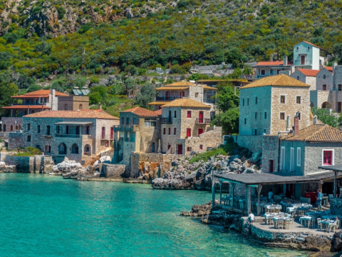 6 υπέροχα χωριά για ανοιξιάτικες αποδράσεις