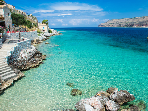 Νερά σαν πισίνας και 3,5 ώρες μακριά από την Αθήνα - Το παραδεισένιο μέρος για τις weekend αποδράσεις σου