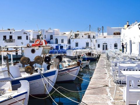 4 νησιά στις Κυκλάδες με τα πιο φθηνά ακτοπλοϊκά εισιτήρια
