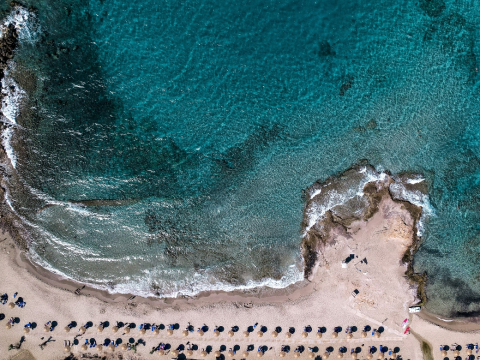 Η παραλία με τα πιο παγωμένα νερά στην Ελλάδα - Τα νερά της δεν ζεσταίνονται ποτέ