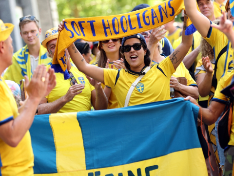 Women's EURO 2025: Ποιοι είναι οι «Soft Hooligans» που ονειρεύονται ένα ποδόσφαιρο χωρίς τοξικότητα
