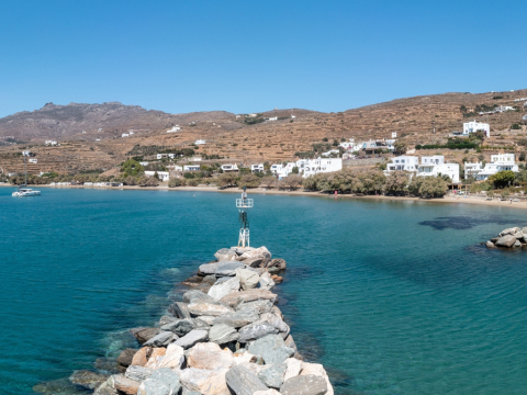 5 παραλίες στις Κυκλάδες που πρέπει σίγουρα να επισκεφθείς το καλοκαίρι