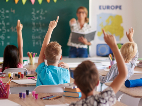 Η Ολλανδία απαγόρευσε τα κινητά στα σχολεία το 2024. Φέτος, η απόδοση και η συγκέντρωση των μαθητών αυξήθηκε κατακόρυφα 