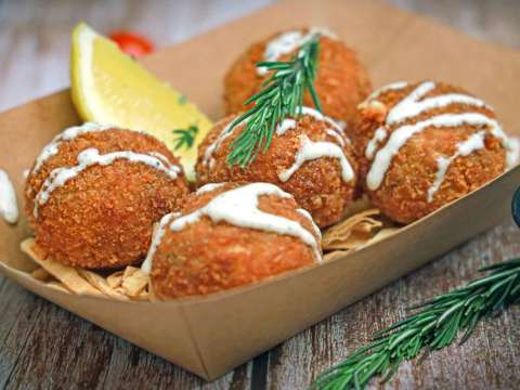 Σπιτικές ψαροκροκέτες στο air fryer