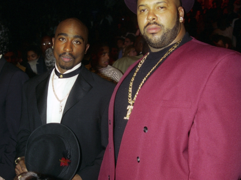 Η μητέρα του Tupac τον “βοήθησε” να φύγει από τη ζωή το βράδυ που τον πυροβόλησαν