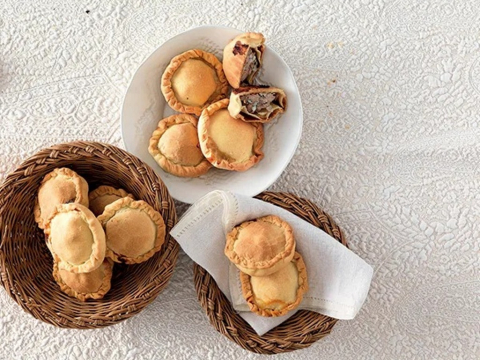 Panadas με κρέας: Τα παραδοσιακά πιτάκια από τη Σαρδηνία 