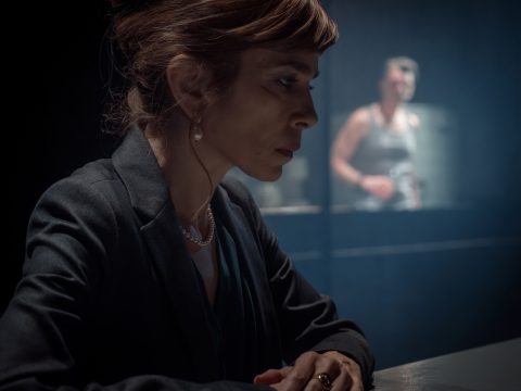 Επιστρέφει η sold out παράσταστη της σεζόν: Η Linda της Penelope Skinner στο Θέατρο Επί Κολωνώ