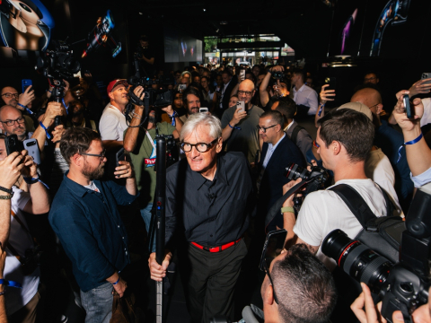 O James Dyson αποκαλύπτει την επόμενη γενιά τεχνολογίας στο Βερολίνο