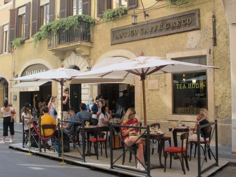 Caffè Greco: Το εμβληματικό και ιστορικό καφέ της Ρώμης που ιδρύθηκε από Έλληνα, κινδυνεύει να κλείσει