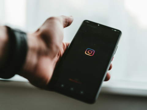 Έρχονται Facebook και Instagram επί πληρωμή