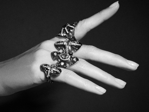 5 κοσμήματα από το i-D Fine Jewellery που πρέπει να αποκτήσεις σήμερα