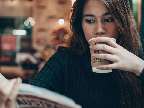 Οι 6 πιο υγιεινοί τρόποι για να πίνεις τον καφέ σου