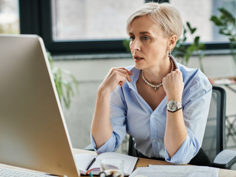 Από μια γυναίκα γυναικολόγο προς όλες τις γυναίκες στην εμμηνόπαυση.