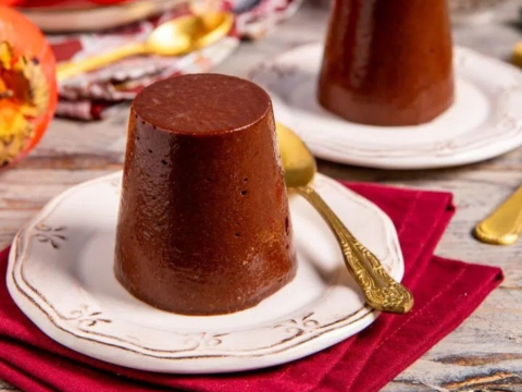 Υγιεινή πουτίγκα λωτού με κακάο και χωρίς ζάχαρη