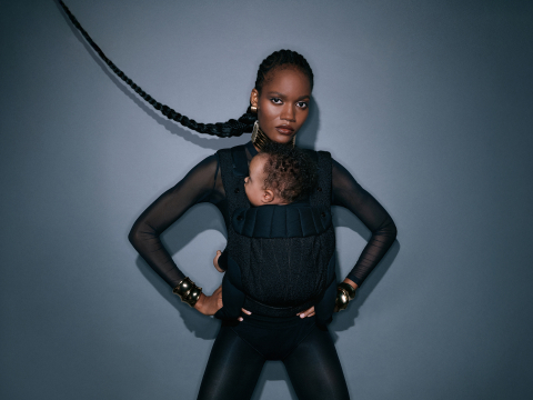 Όταν η λειτουργικότητα συναντά το στιλ: Το COŸA Carrier Bouclé, ο νέος μάρσιπος της CYBEX, χαρίζει ευελιξία -και μια πινελιά κομψότητας- σε κάθε περιπέτεια