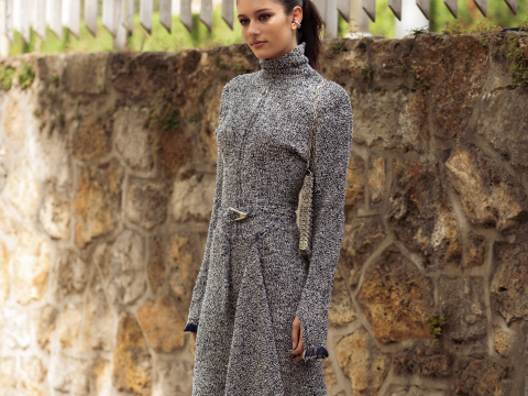 Αυτό είναι το φόρεμα που θα σε βγάλει ασπροπρόσωπη αυτή τη σεζόν - Πώς θα το φορέσεις