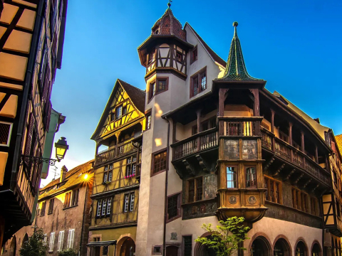 Απόδραση στη Γαλλία: Πλήρης οδηγός για την παραμυθένια πόλη του Κολμάρ