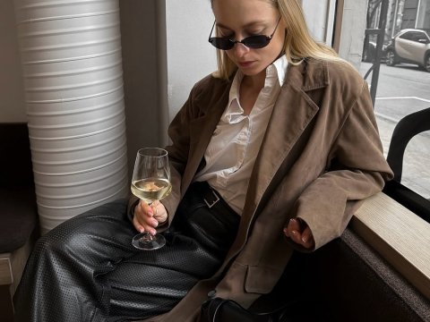 5 φρέσκοι χρωματικοί συνδυασμοί που φορούν τώρα οι πιο στιλάτες γυναίκες της μόδας