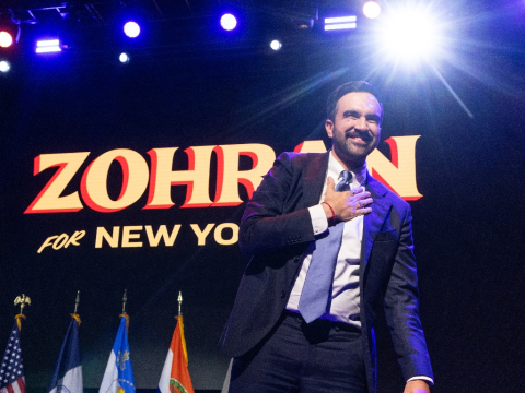 Ζοχράν Μαμντάνι: Πήρε τη νίκη, τώρα αρχίζουν τα δύσκολα - Το μετεκλογικό πλάνο για τη Νέα Υόρκη