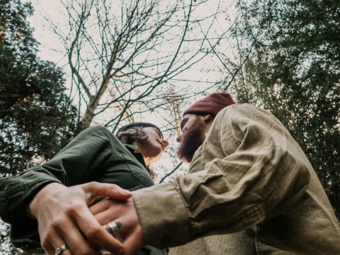 Αυτό το green flag δείχνει πόσο επιτυχημένη είναι η σχέση, σύμφωνα με ψυχολόγο