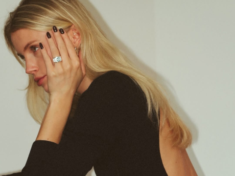 μπορντό νύχια