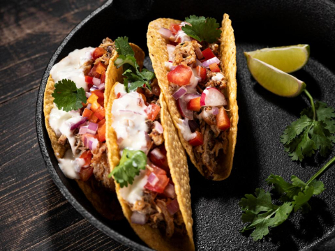 Η απόλυτη συνταγή για τάκος με κοτόπουλο στο air fryer 