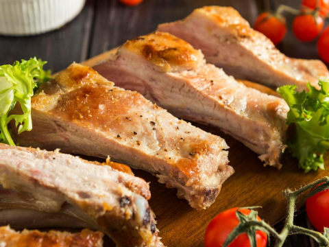 Ξεχάστε τον φούρνο! Τέλεια χοιρινή πανσέτα με τραγανή πέτσα στο air fryer