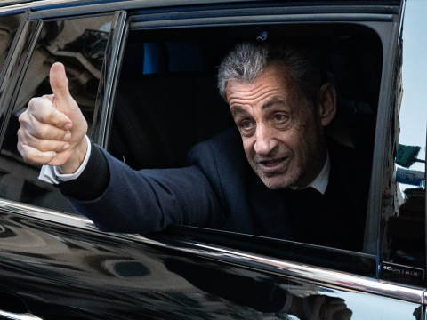 Νικολά Σαρκοζί: Κυκλοφορεί το πρώτο του βιβλίο με θέμα τις 20 ημέρες φυλάκισης