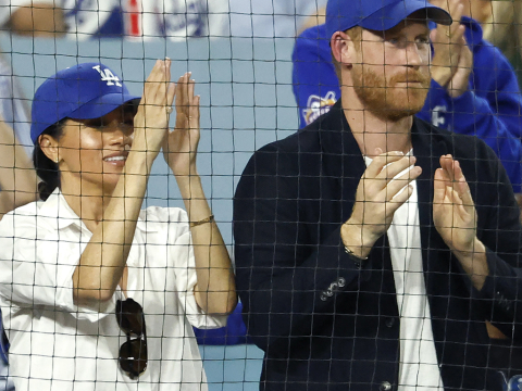 Ο πρίγκιπας Χάρι ζητά συγγνώμη από τον Καναδά και υπόσχεται… πίστη στους Blue Jays