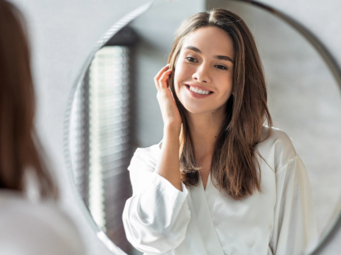 Ανακαλύψαμε πώς μπορεί το δέρμα μας να ανακτήσει τη δύναμη και την ελαστικότητά του σε 3 steps