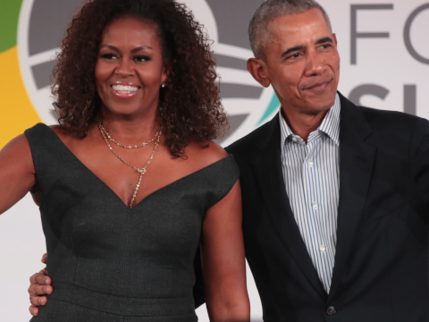 Τα Χριστούγεννα των Ομπάμα θέλουν… logistics: Ο απίστευτος αριθμός καρτών που στέλνουν κάθε χρόνο