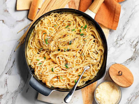 Η πιο απλή μακαρονάδα… αλλά με ένα γευστικό twist